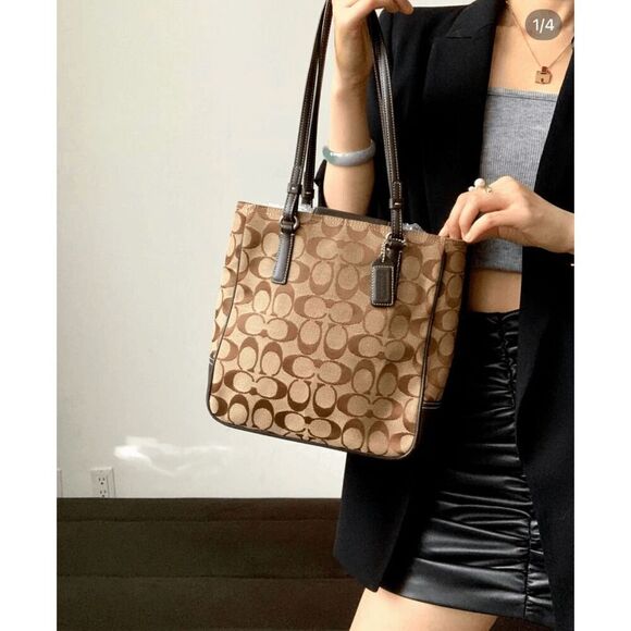 COACH VINTAGE BROWN/TAN SIGNATURE TOTE 6090 SHOULDER BAG - Picture 2 of 11